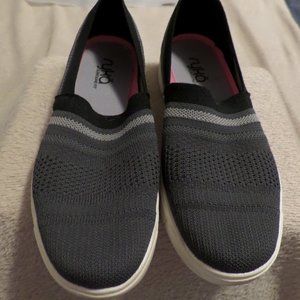 Ryka Black Gray Women’s Slip on Shoes – Size 8